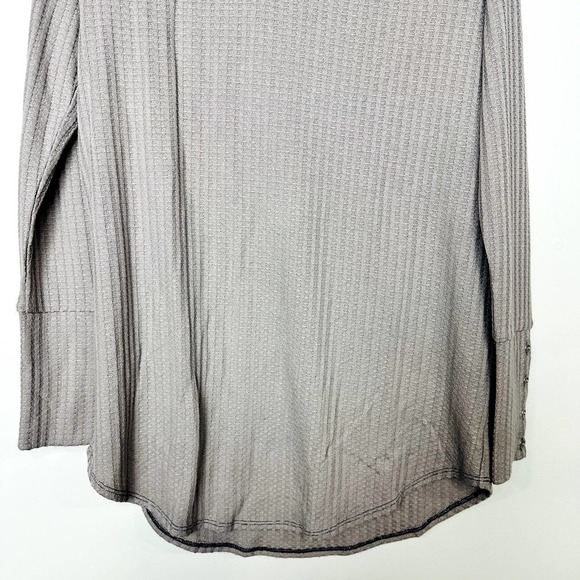 Chaser NWT Waffle Knit Long Sleeve Thermal V-Neck Tunic Top Tan Size Medium - Picture 3 of 5